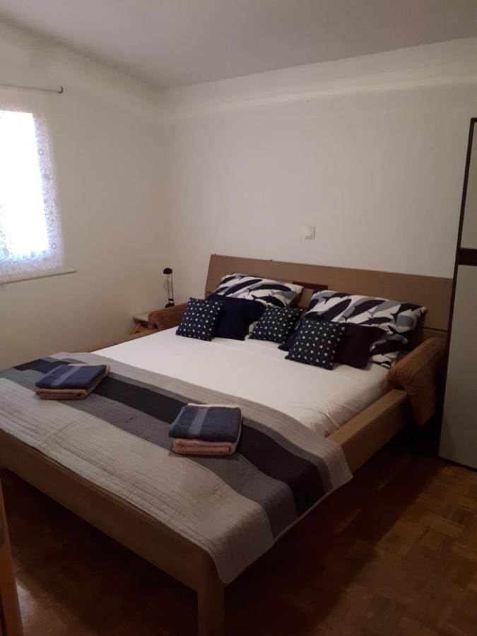 Apartmani Sikic Metajna Exterior foto